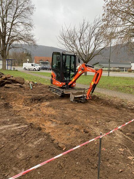 Baggerarbeiten mit Erdaushub oder Planierung